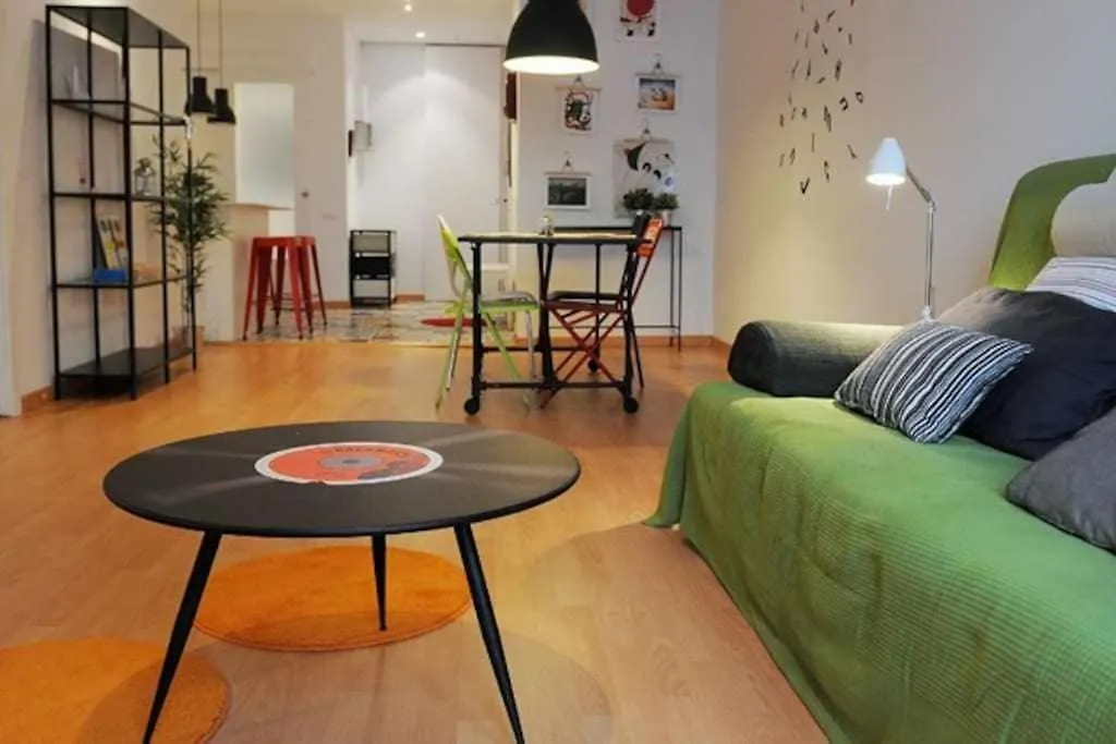 Calm Modern Apartment Barcelona